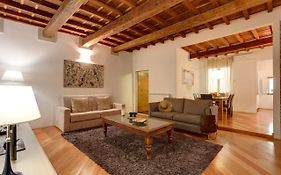 San Lorenzo Apartment By Mamo Florence